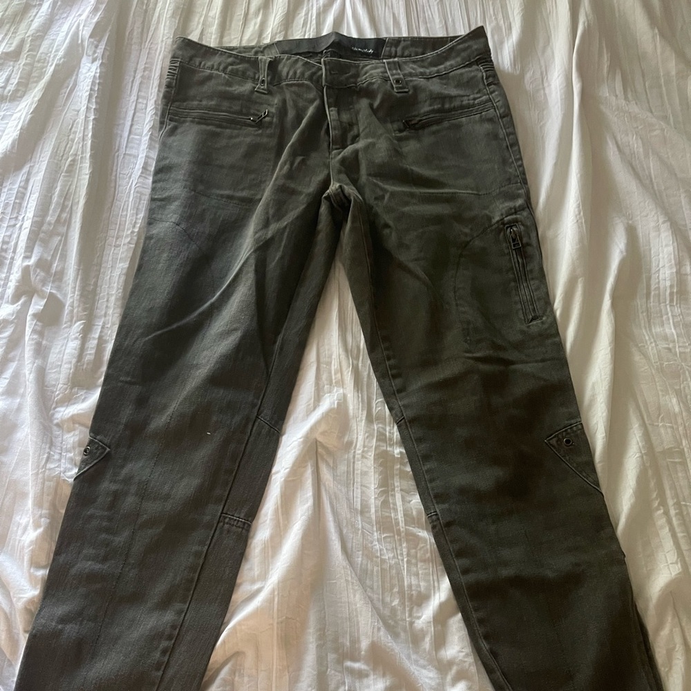 Joe’s Jeans ankle length pants w/zipper detail
